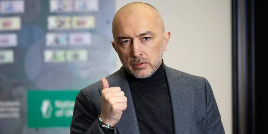 Після послаблень для бізнесу НБУ анонсує валютну лібералізацію для фізосіб. Андрій Пишний також повідомив, що навіть за 10-денного блекауту 50% банківських відіділень працюватимуть (Фото: Олена Владико, пресслужба НБУ)