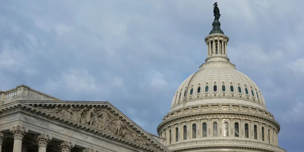 Сенатори США ініціювали передачу Україні доходів від заморожених активів РФ раз на 90 днів
