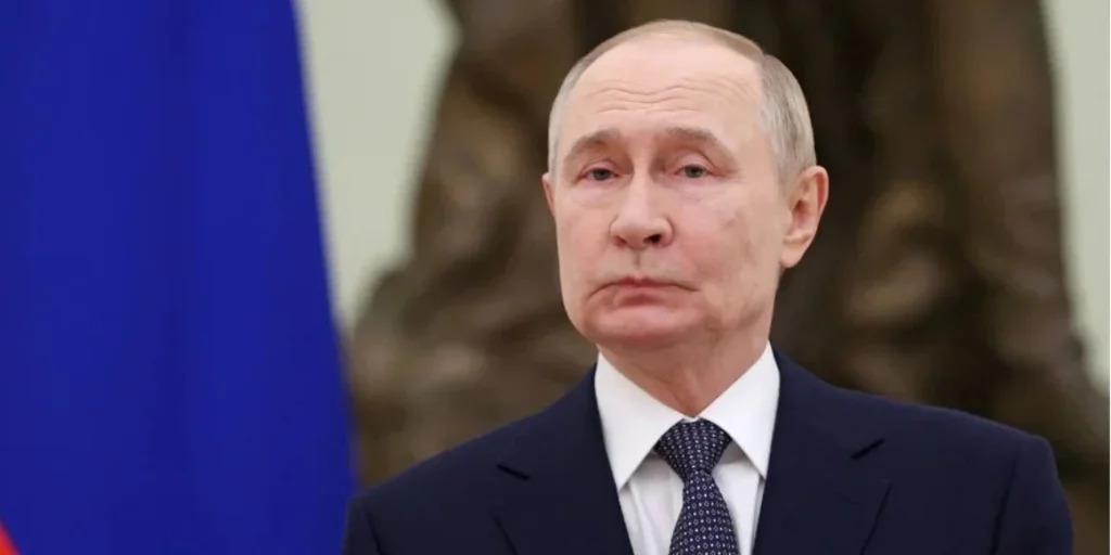 «До початку літа». Чиновники уряду попередили Путіна про велику економічну кризу в РФ за кілька місяців — WP