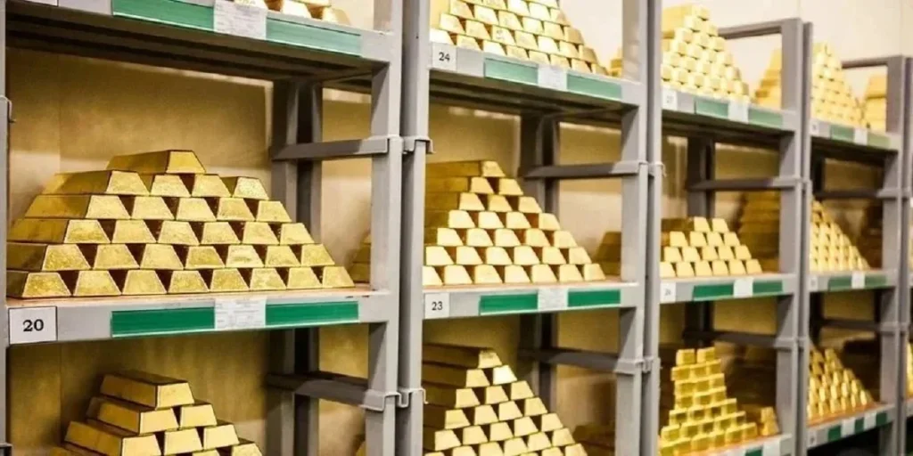 «Найгірший тиждень за 43 роки». Замість зростання ціни на золото стрімко летять донизу