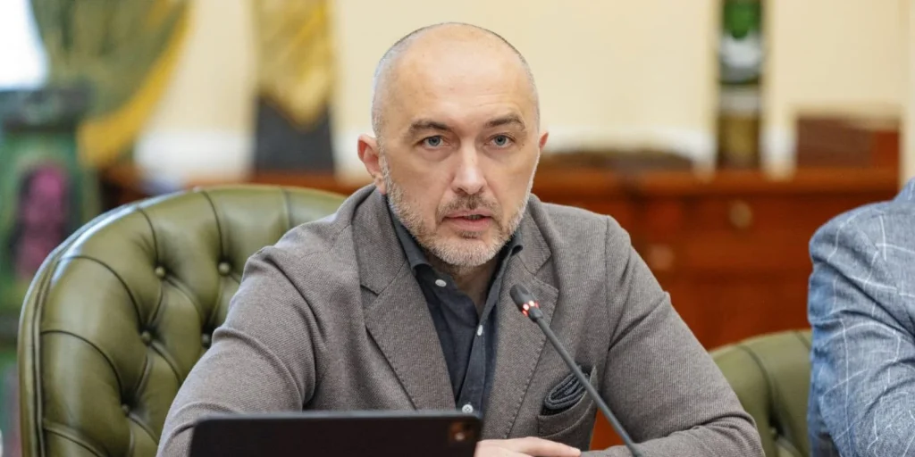 Команда НБУ вирушає до Будапешта для з’ясування ситуації із затриманням працівників Ощадбанку — Пишний
