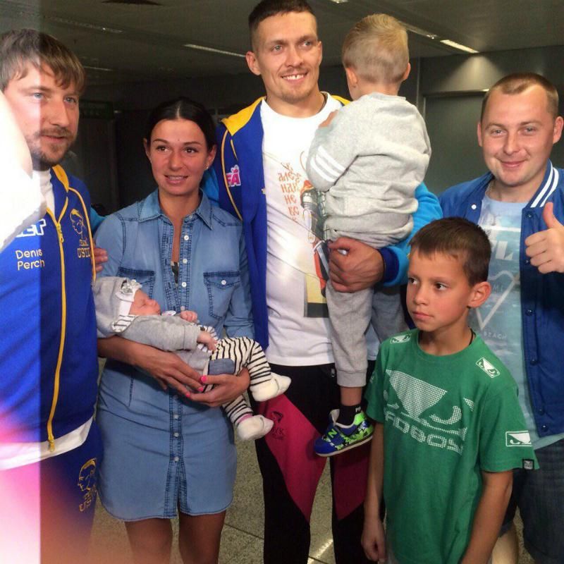 Скільки Дітей У Усика: детальна інформація про родину чемпіона