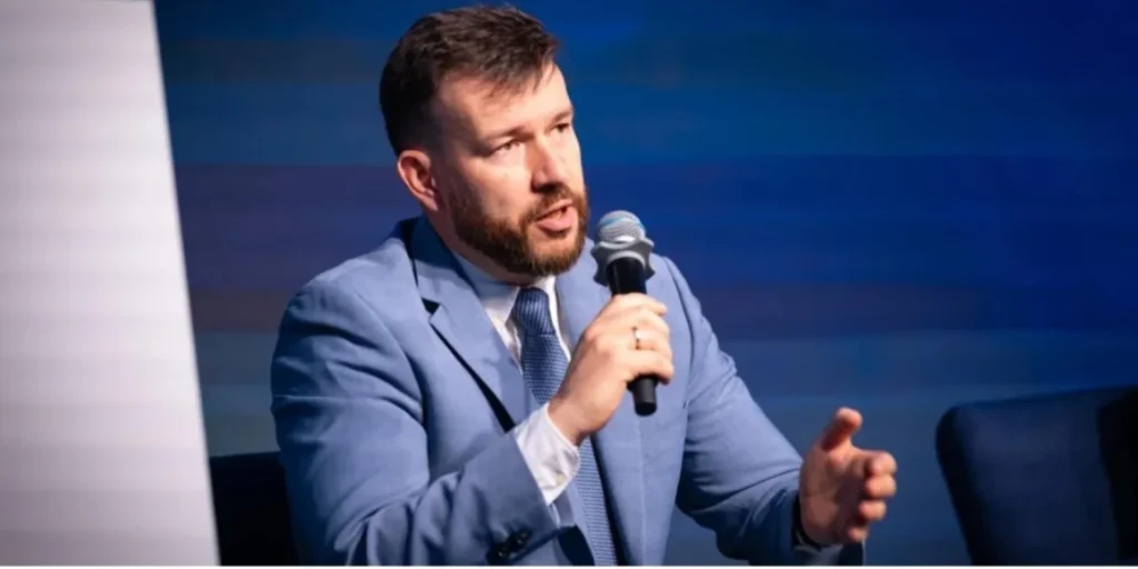 Голова Мінсоцполітики заявив, що робочий варіант законопроєкту про пенсійну реформу готовий: як буде працювати