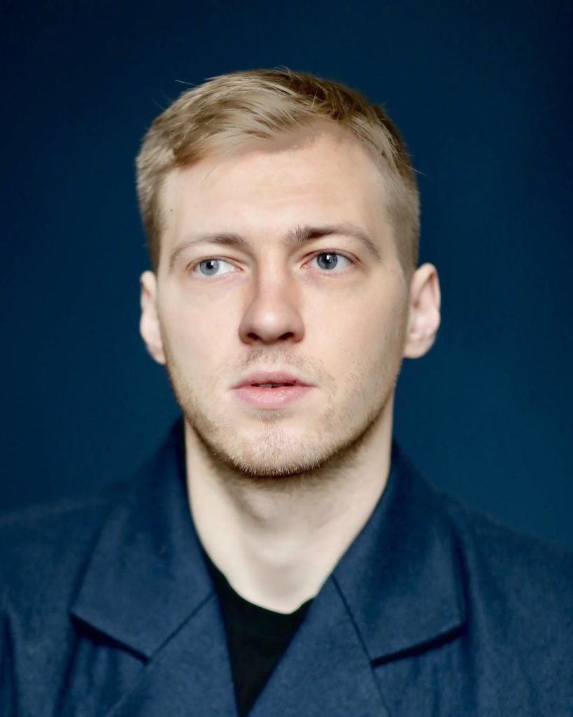 Григорій Бакланов - Актор Батьки: путь к успеху и личные грани