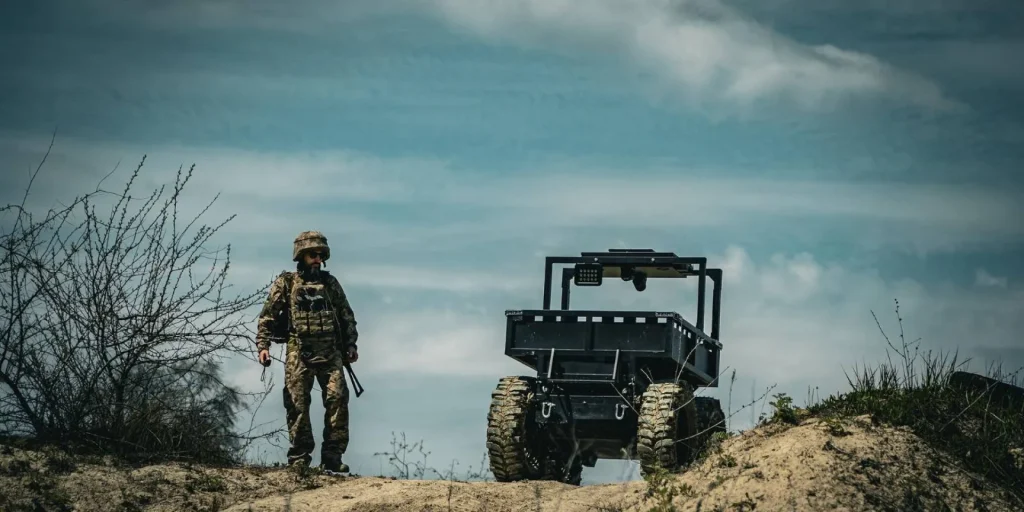 Зарплата військовим 30000 гривень. Як і коли підвищать грошове забезпечення у Силах Оборони та що входить до виплат