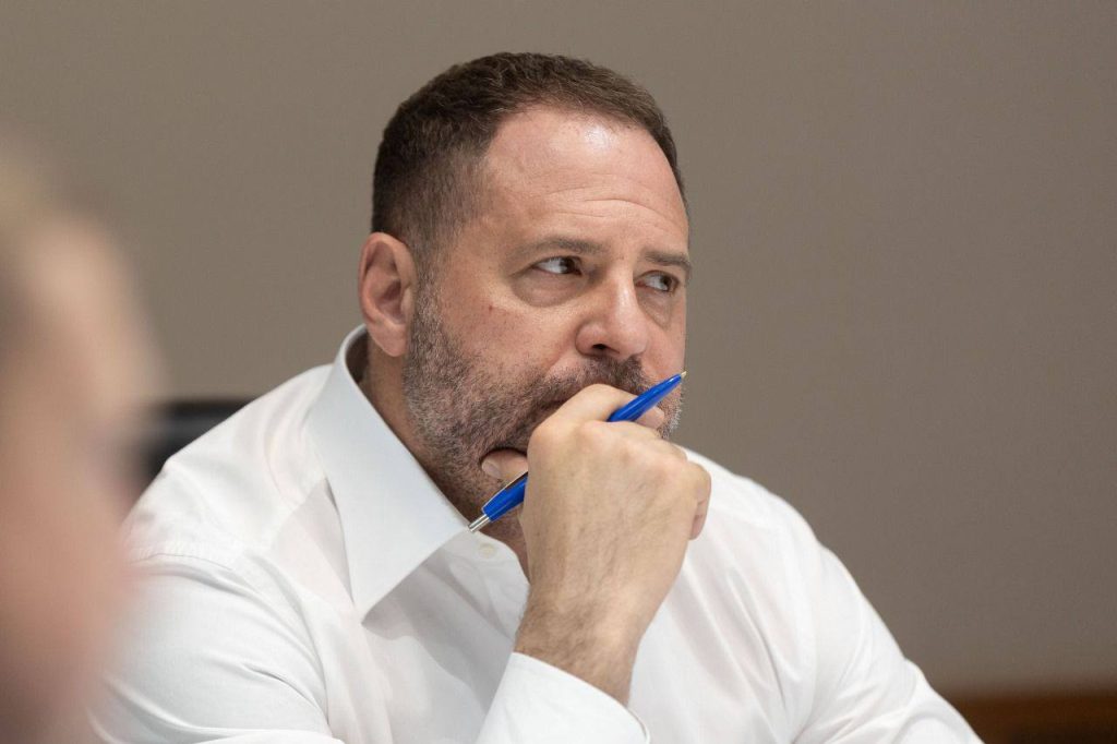 Андрій Єрмак Національність: подробная биография и карьера