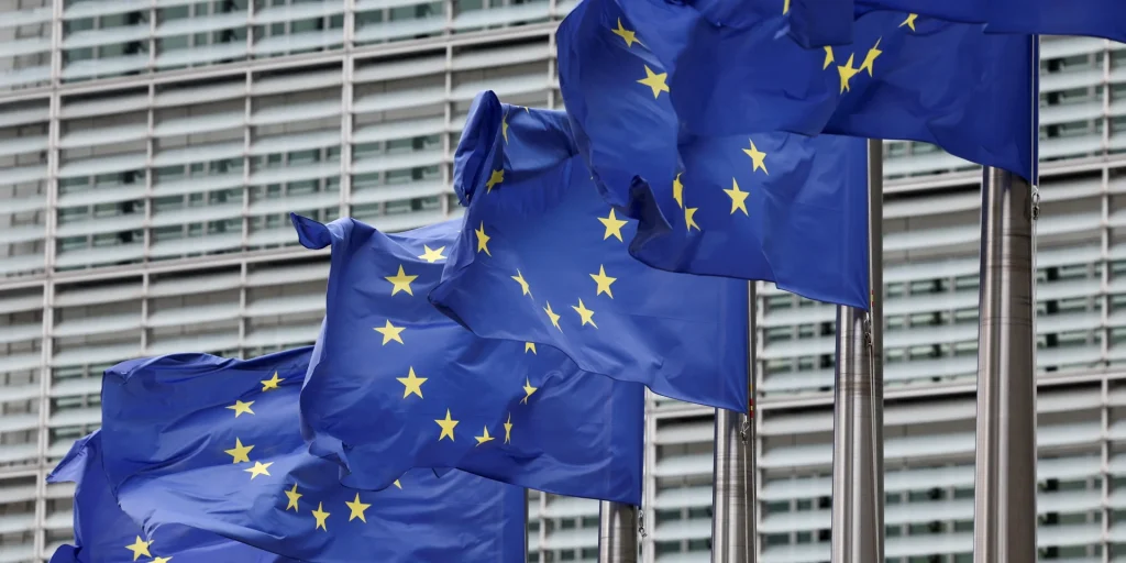 Україна отримає від ЄС перший транш кредиту на 90 млрд євро найближчим часом — Politico