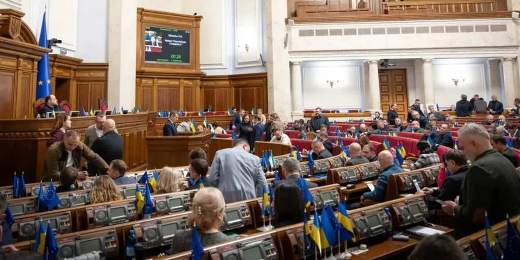 Гроші тижня. Рада зганьбилася з посилками, тарифи на газ підвищили, польський бізнес рветься на ринок України