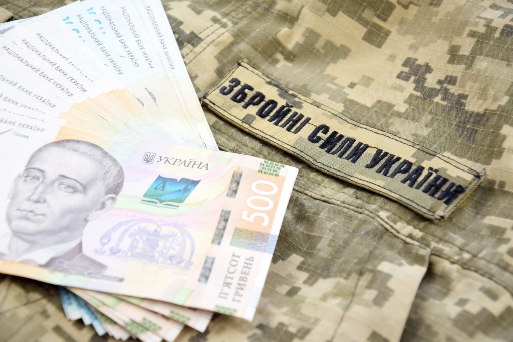 Рада збільшує оборонний бюджет: що буде із зарплатами військових