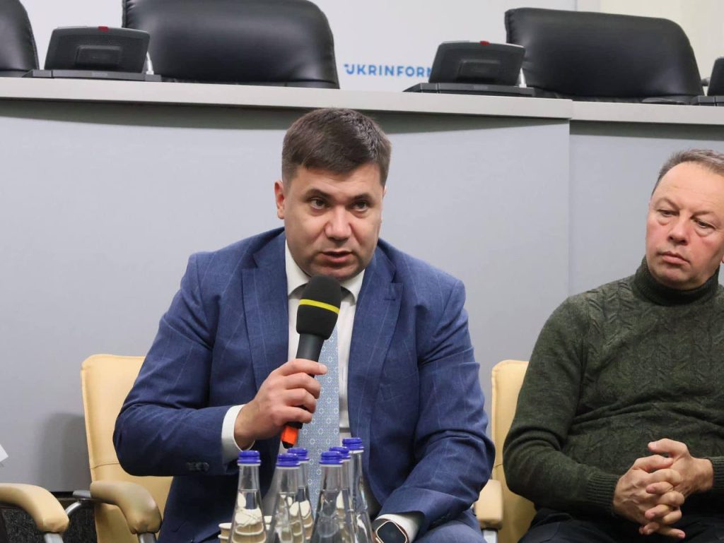 Андрій Вітренко Батьки: биография, личная жизнь и карьера