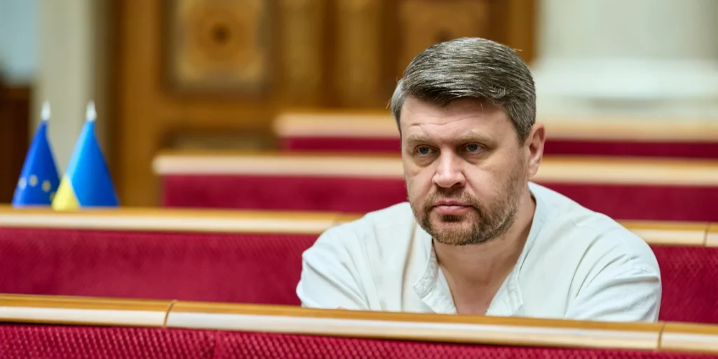 «Грошей на забезпечення військових є лише до кінця серпня». Розмова з нардепом Івченком про реформи Федорова