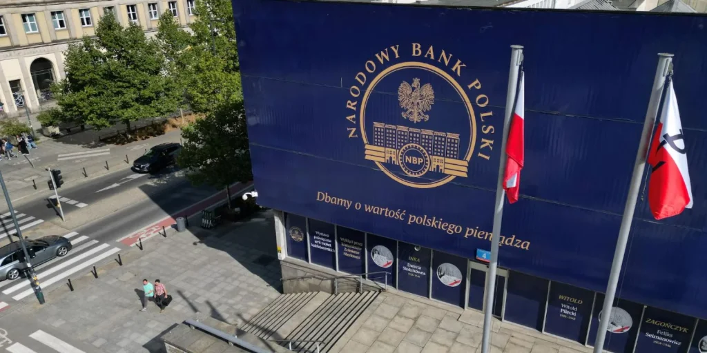 Антирекорд Варшави. Темпи приросту держборгу Польщі є одними з найвищих у євроблоці — чому так сталося