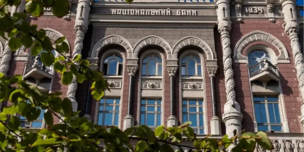 Міжнародні резерви України зросли до рекордної позначки