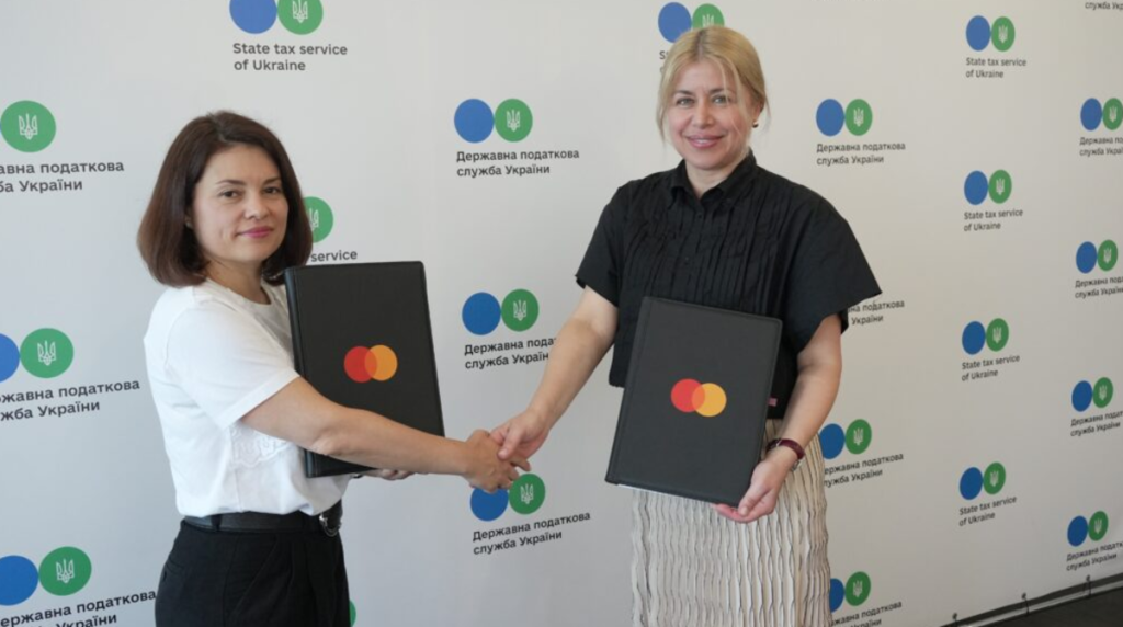 Фіскальна лотерея: ДПС і Mastercard готують «цифровий пряник» для сумлінних платників податків